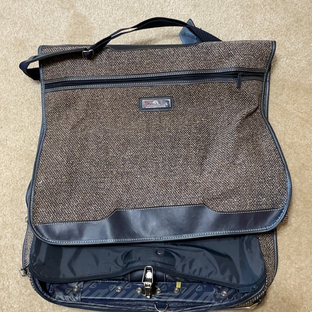 Suit bag for travel or storage